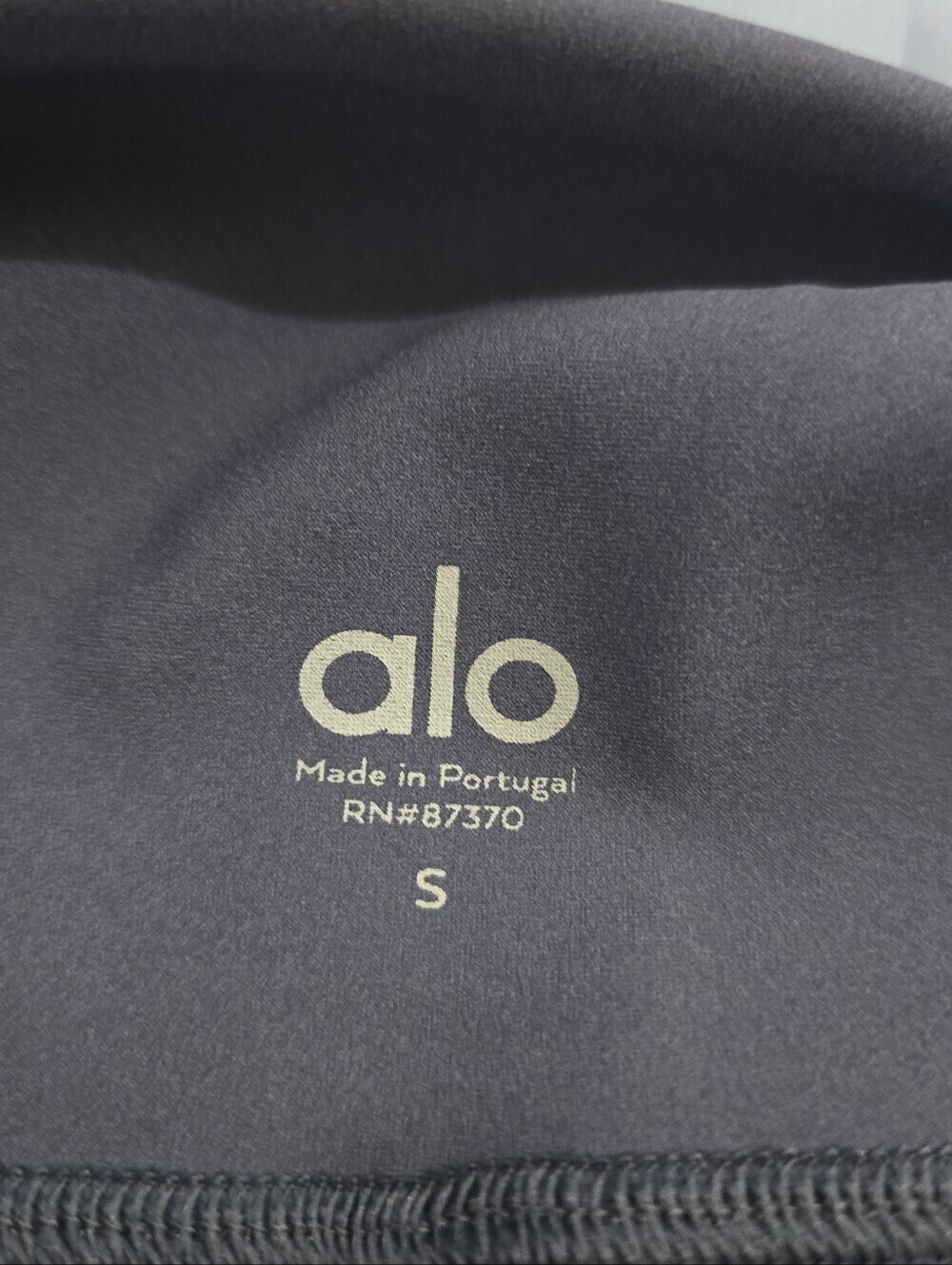 Alo Yoga Vapor Gradient Ombre Leggings in Lavender and Blue Size S - Picture 4 of 6